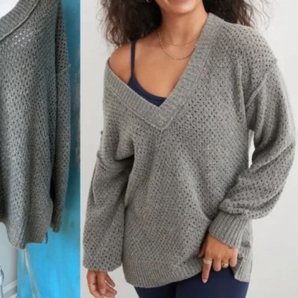 Aerie small grey chunky v neck sweater open knit cozy oversized